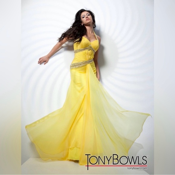 Flowy yellow Tony Bowls prom gown - Picture 1 of 16